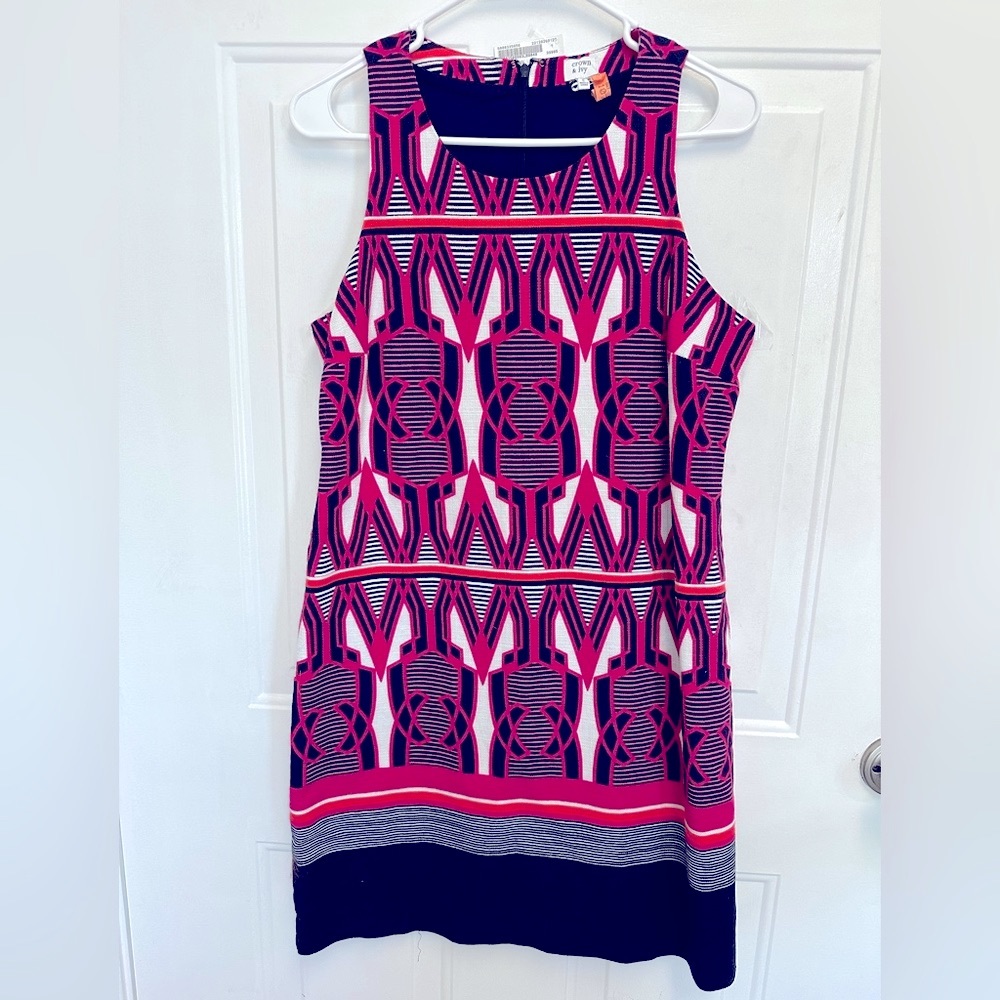 Crown and Ivy size 8 bright color dress